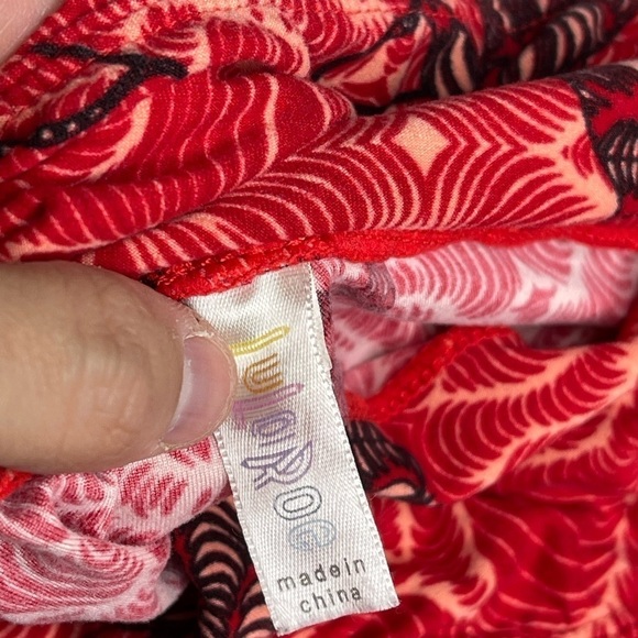 LAST CHANCE! Lularoe Tall and Curvy Cupid Valentine‎ Leggings - Picture 3 of 4